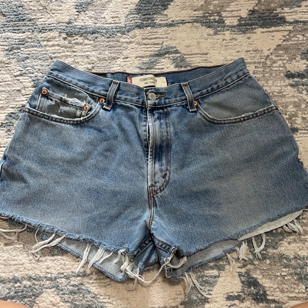 560 Levis Shorts